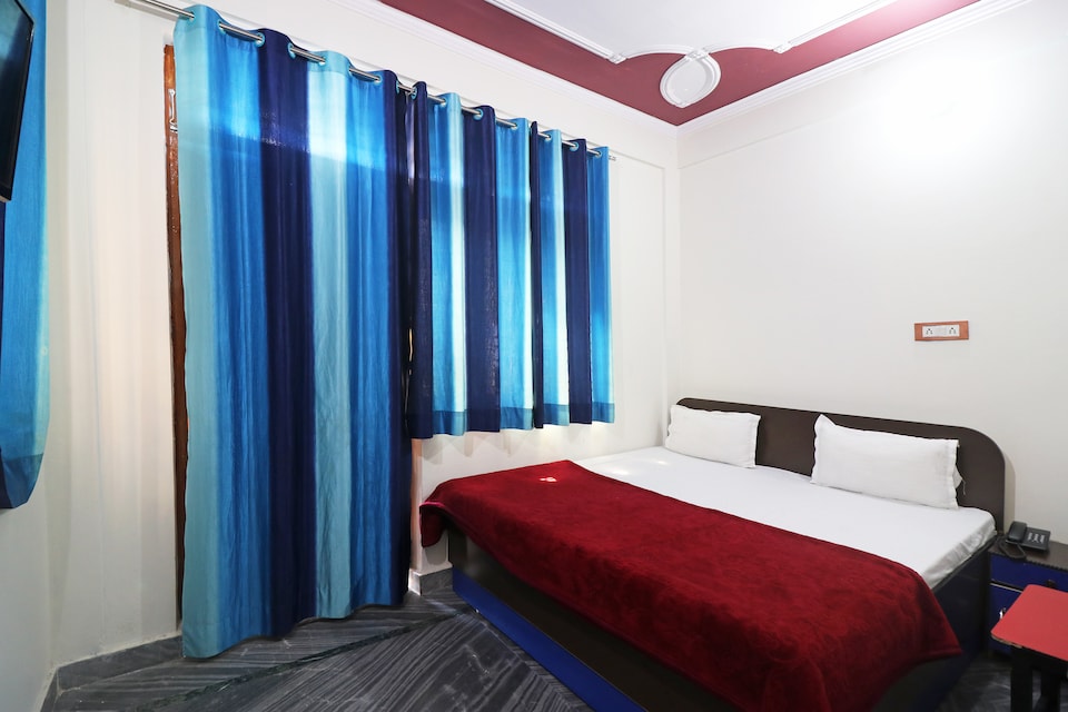 OYO 46255 Neelkamal Hotel, Lansdowne, Lansdowne