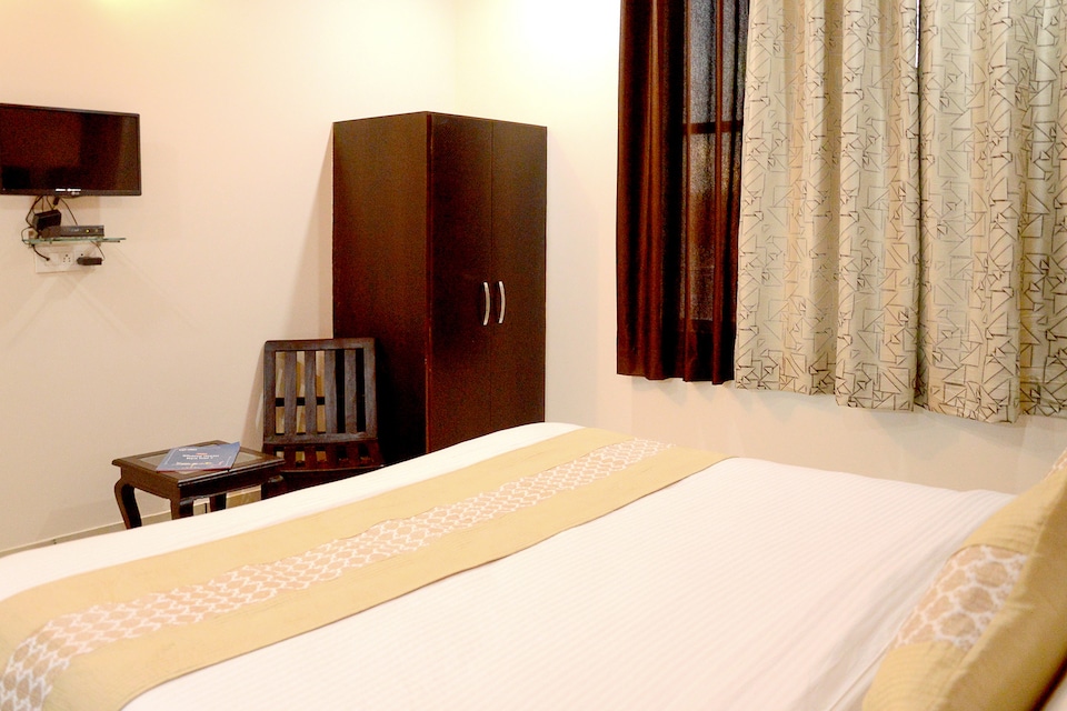 OYO 4627 Hotel Jenus, Sindhi Camp, Jaipur