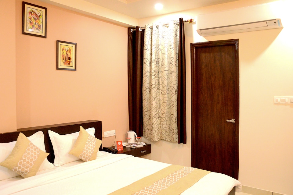 OYO 4627 Hotel Jenus, Sindhi Camp, Jaipur