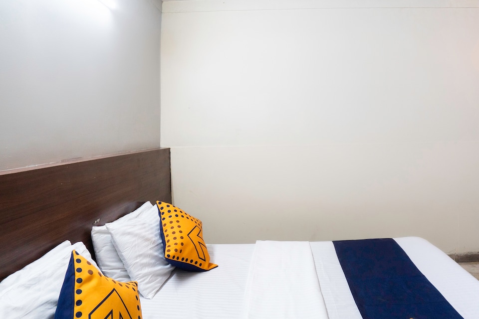SPOT ON 46271 Hotel Ramville , Ahmedabad Railway Station, Ahmedabad