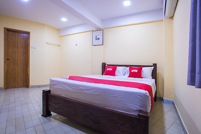 OYO 44015 Mk Inn Hotel