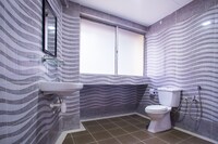 OYO 44015 Mk Inn Hotel