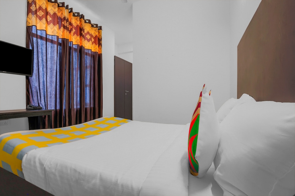 OYO 46295 Elegant Stay Sector 72, Noida Stadium, Noida