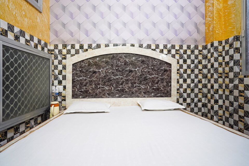 OYO 46332 R K Guesthouse & Restaurant, Mathura, Mathura