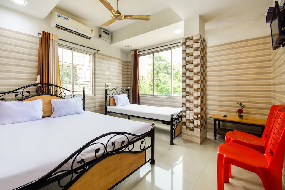 SPOT ON 46334 Hotel Plaza, Mayapur, Mayapur
