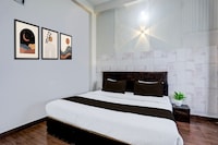 Super Collection O Guna Railway Junction Formerly Shanti Heritage