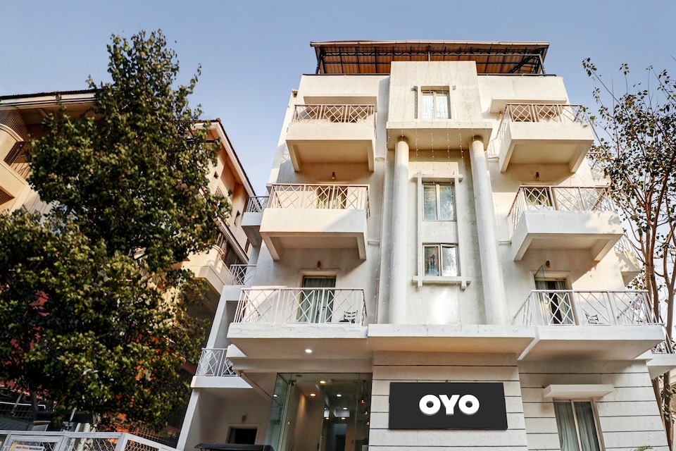 Capital O White Mg Near Sri Someshwara Swami Temple, MG Road Bangalore, Bangalore