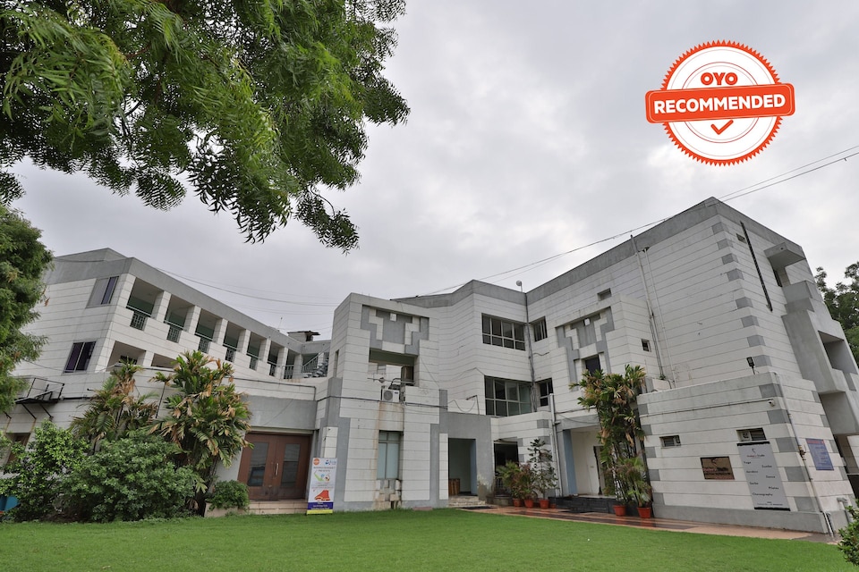 Collection O 46366 Sun N Step, SG Highway Ahmedabad, Ahmedabad