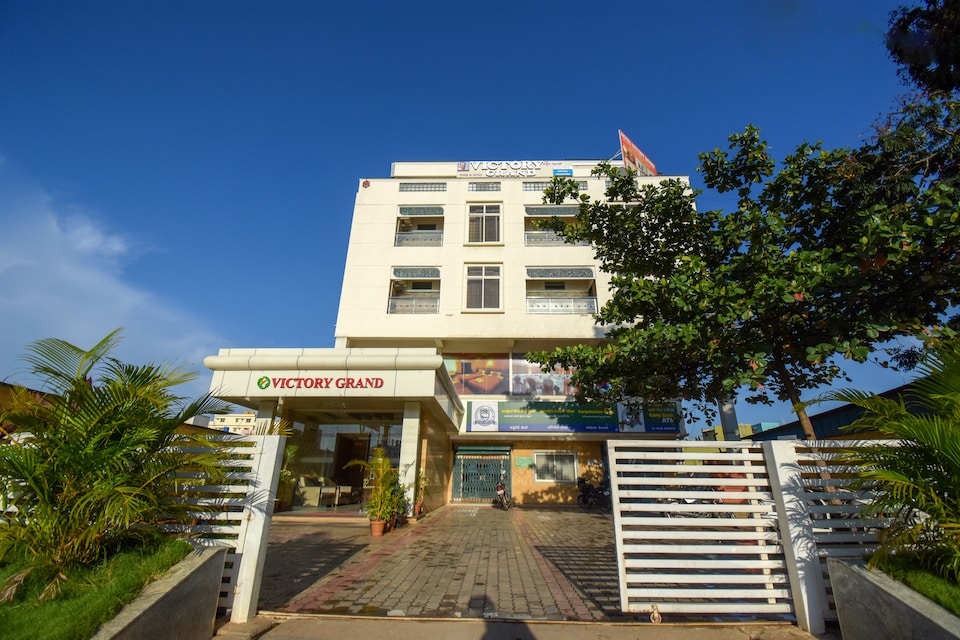 Capital O 46394 Hotel Victory Grand , Bommasandara Bangalore, Bangalore
