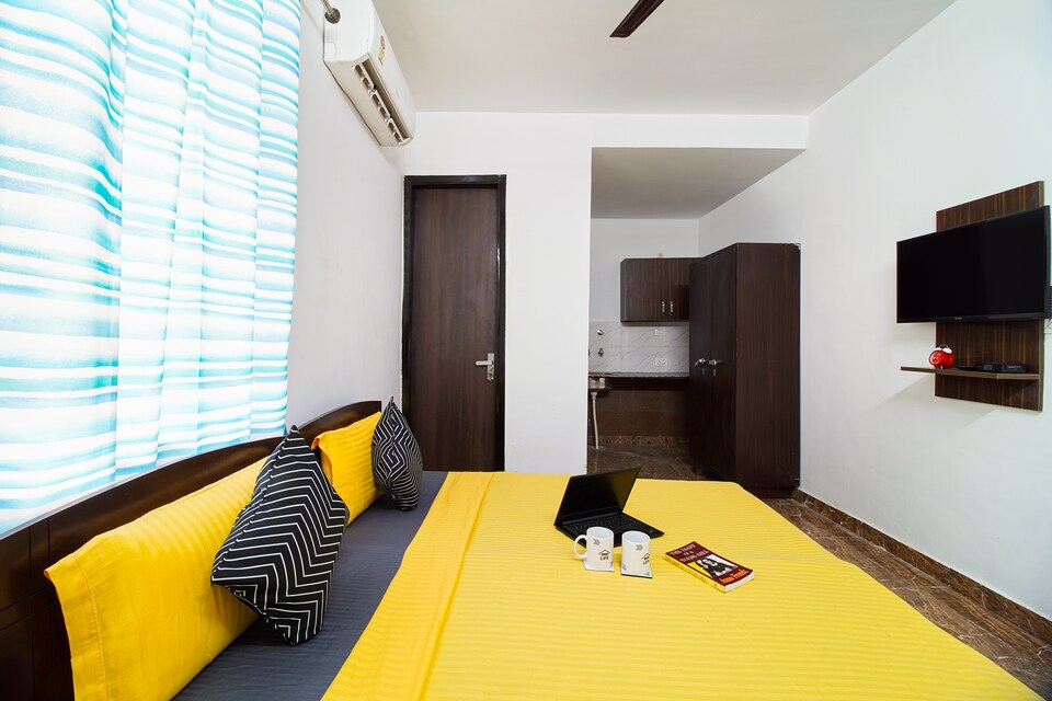 OYO LIFE GRG1613 Golf Course Rd, Golf Course Road, Gurgaon