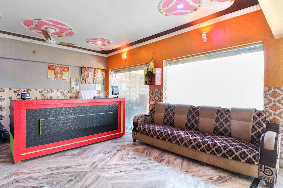 OYO 46403 A Aryan Family Restaurant Lawn & Hotel, Alambagh Lucknow, Lucknow