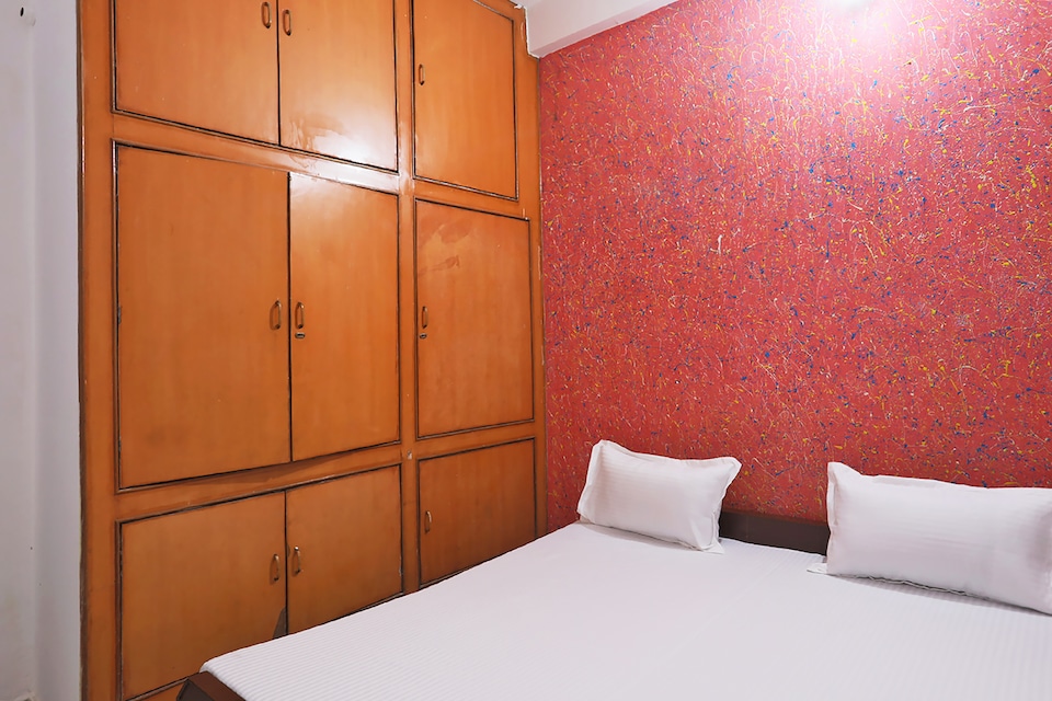 SPOT ON 46406 Ansh Villa, Fatehabad Road, Agra