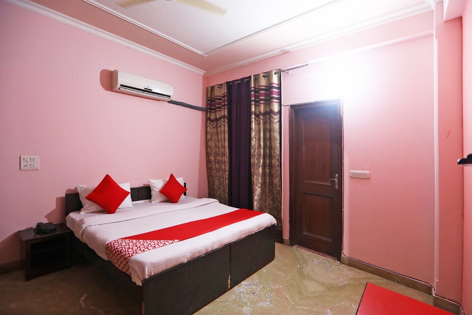 OYO 46411 Hotel Lotus View , Noida City Metro, Noida