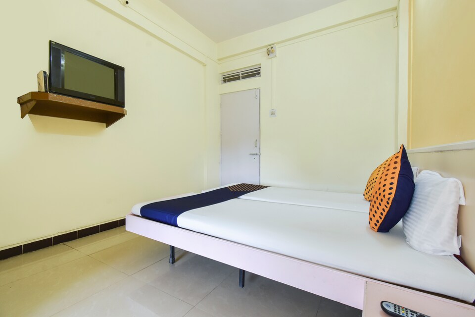 SPOT ON 46414 Hotel Ritesh, Solapur, Solapur