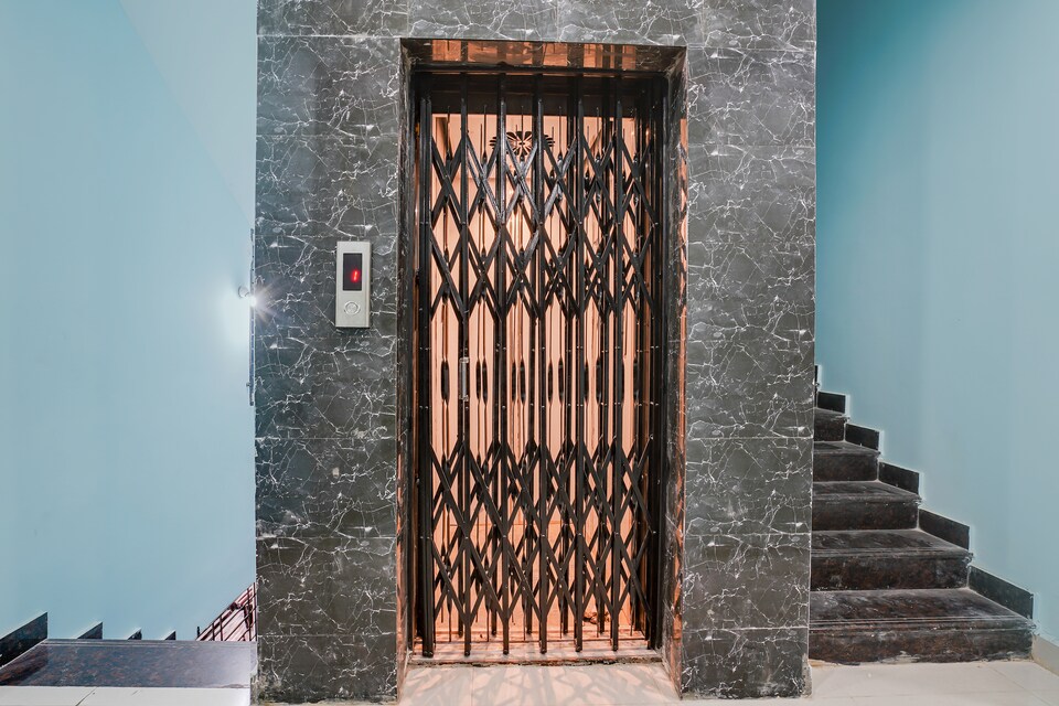 OYO 46419 Moon Light Hospitality, Gachibowli-II, Hyderabad