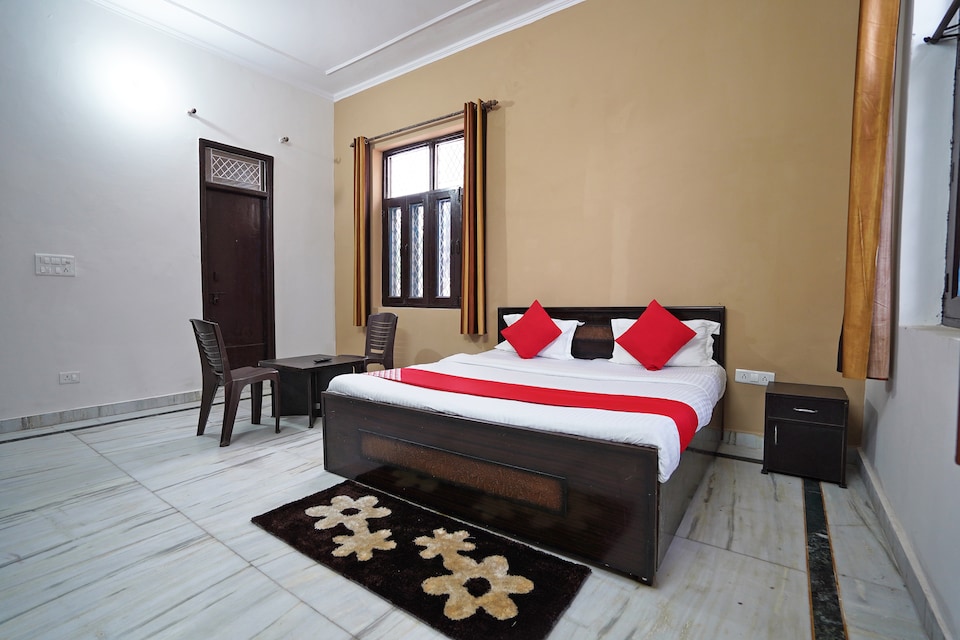 OYO 46425 Krishna Vedanand Residency, Greater Noida, Noida
