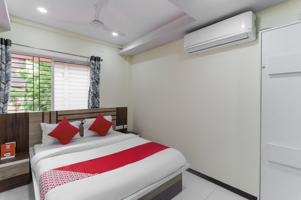 OYO 46432 Eennra North Guest House, Sealdah Kolkata, Kolkata