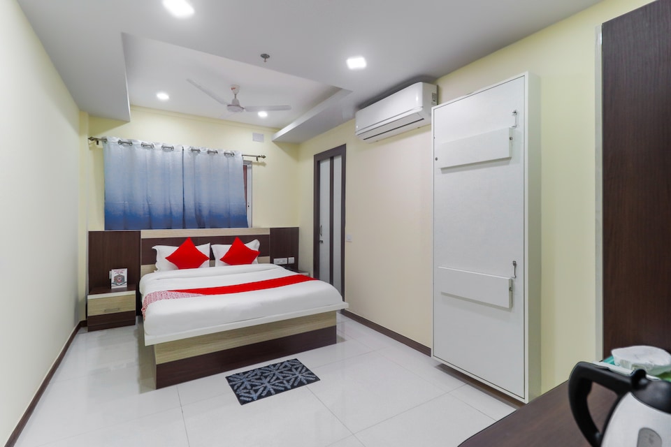 OYO 46432 Eennra North Guest House, Sealdah Kolkata, Kolkata