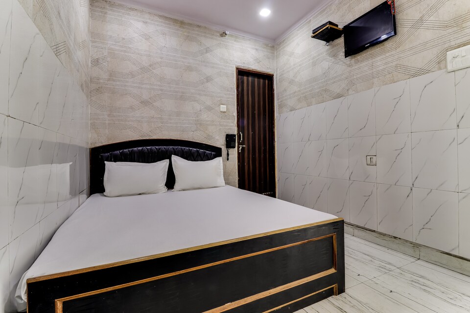 SPOT ON 46439 Hotel Maa Ka Ashirwad , Charbagh Lucknow, Lucknow