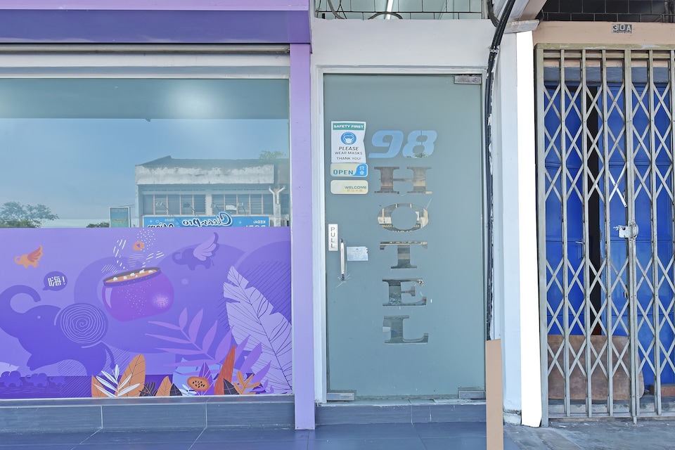 OYO 44026 98 Hotel, Johor Jaya, Johor Bahru