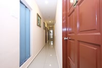 OYO 44029 Tudor Home Inn