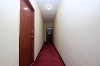 OYO 44029 Tudor Home Inn