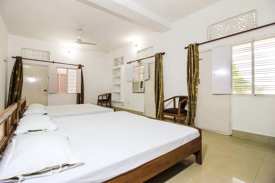 SPOT ON 46465 Celebration Banquet Hall, Mirzapur, Mirzapur