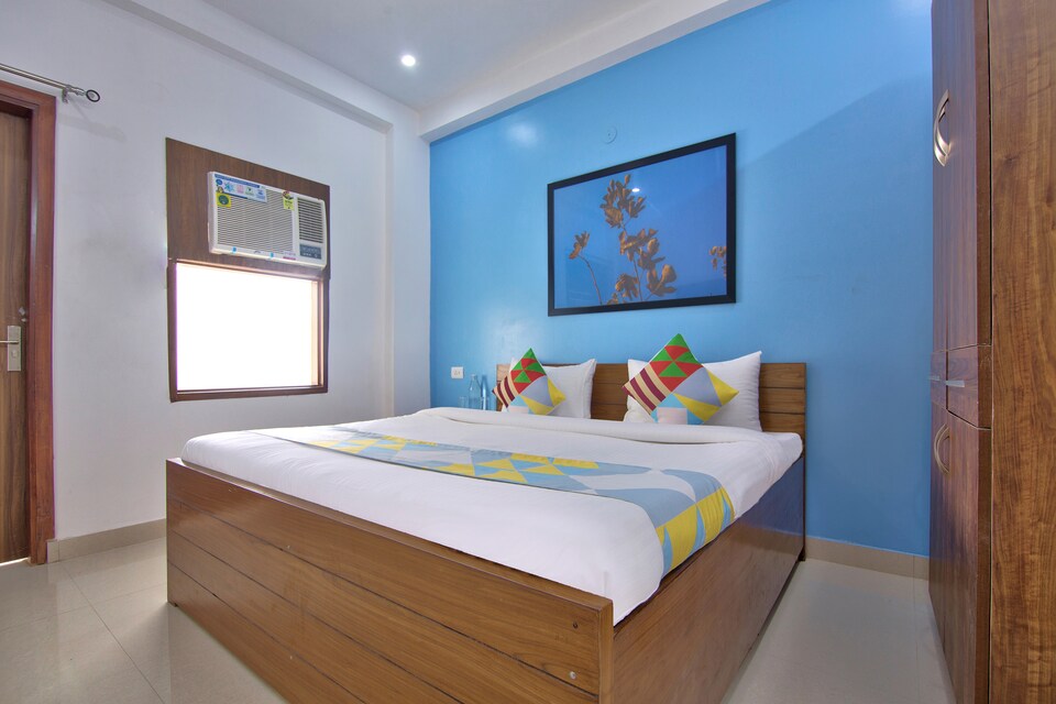 OYO Elegant Studio Sector 27 Near Appu Ghar, Golf Course Road, Gurgaon