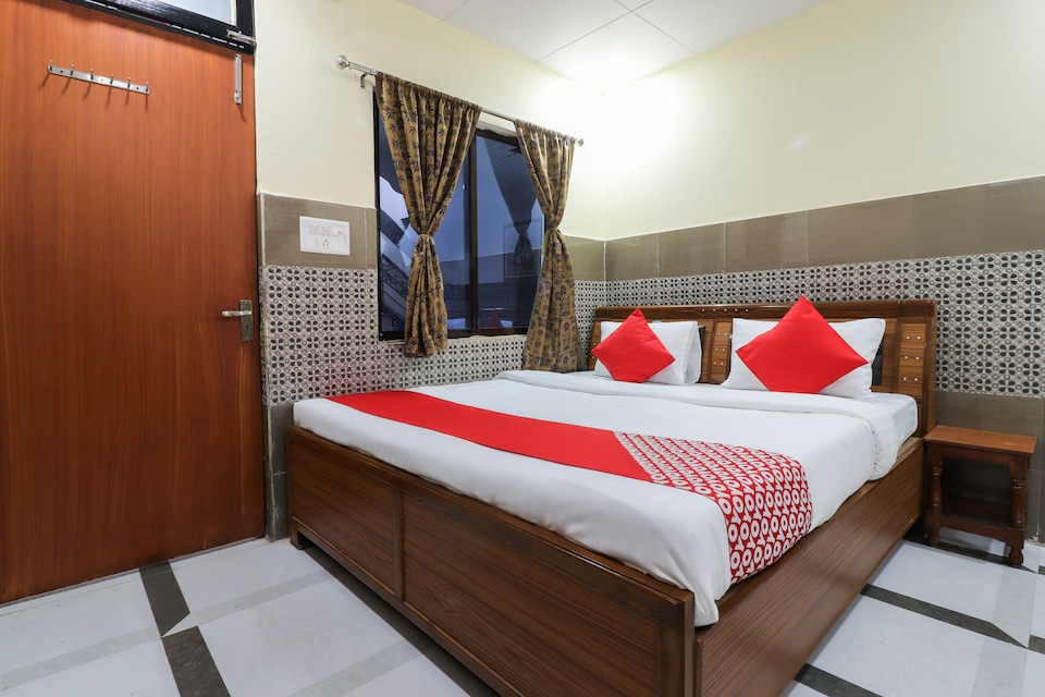 OYO 46500 Hotel Sai Kutir, Alambagh Lucknow, Lucknow