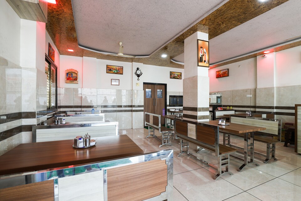 OYO 46504 Hotel Mahadev, Kadodra Surat, Surat