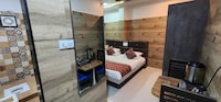 Hotel O Surya