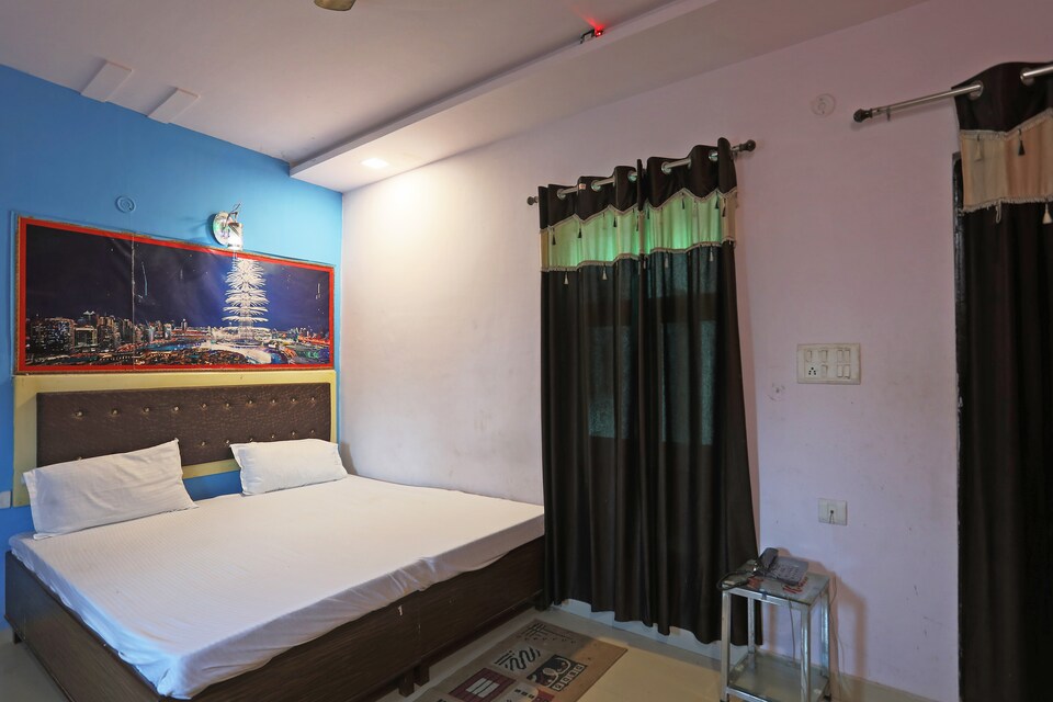 SPOT ON 46526 Hotel Rest House, Taj East Gate Road Agra, Agra
