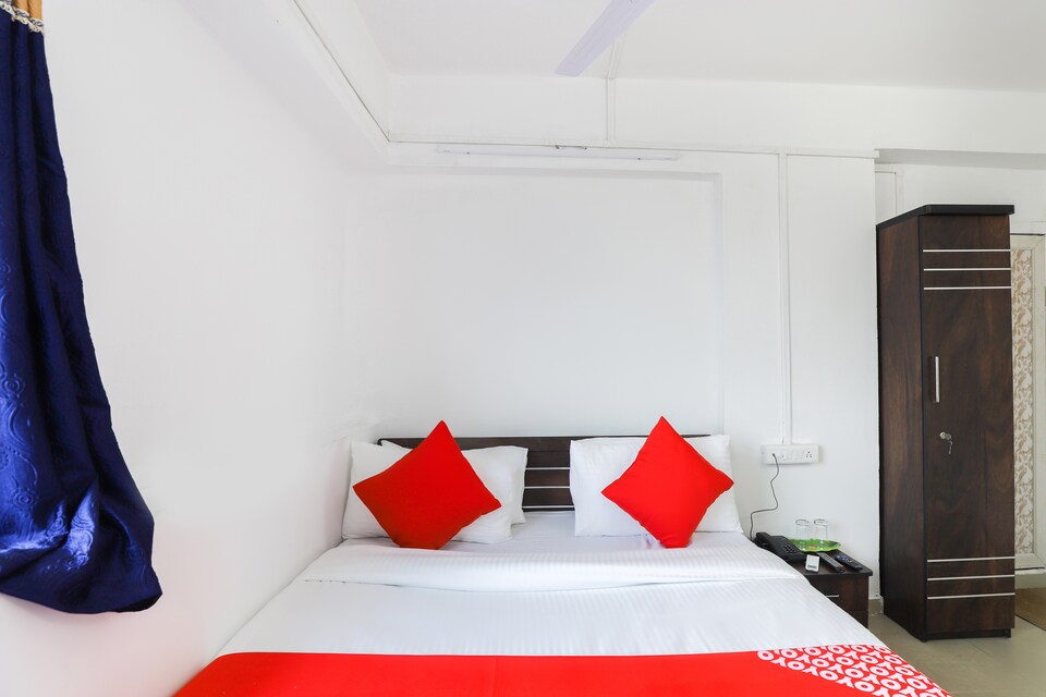 OYO 46531 Hotel Corporate Inn, Textile Market Surat, Surat