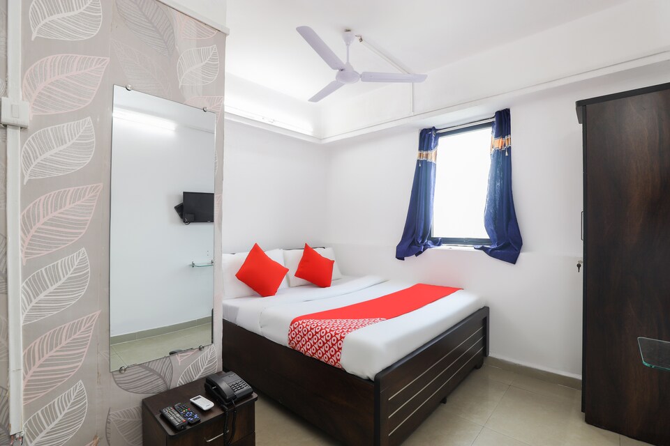 OYO 46531 Hotel Corporate Inn, Textile Market Surat, Surat