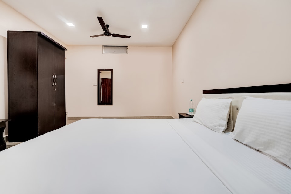 SPOT ON 46548 Spc N Span, Saraikela, Jamshedpur