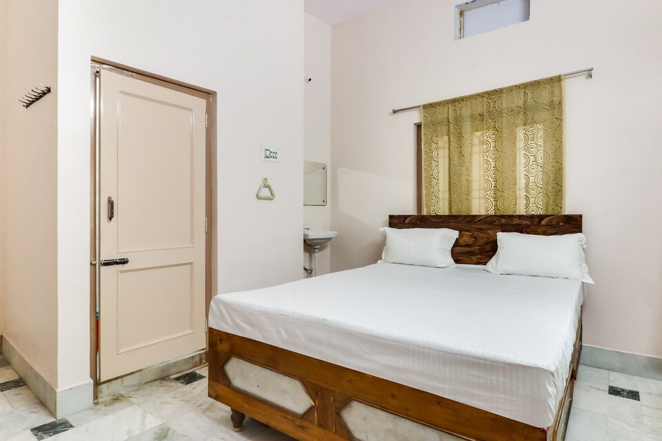 SPOT ON 46554 Hotel Bhawani Palace , Behrampur, Behrampur