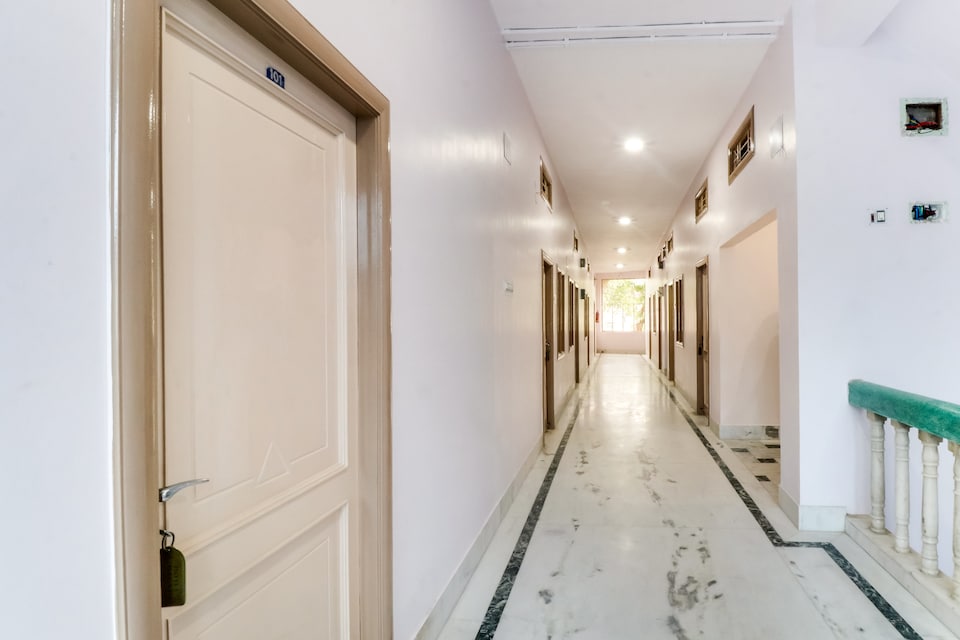 SPOT ON 46554 Hotel Bhawani Palace , Behrampur, Behrampur