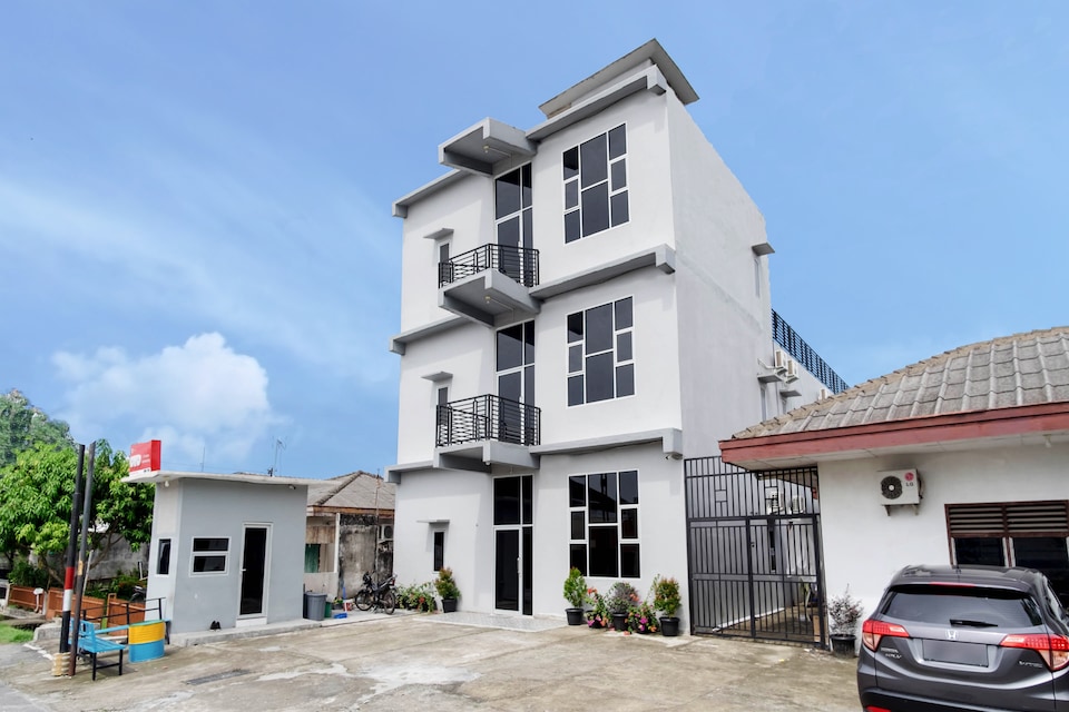 OYO 1243 9-haan Homestay, Medan, Medan