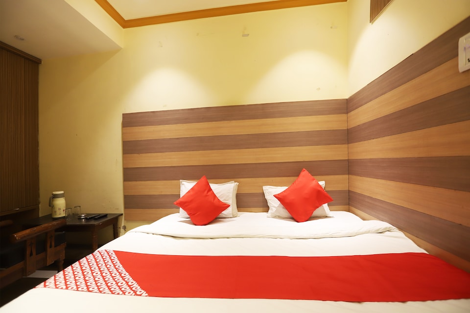 OYO 46604 Hotel Star, Rewa, Rewa