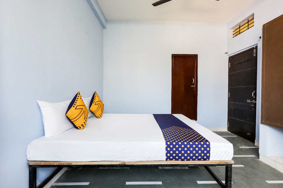 SPOT ON 46607 Shree Shivtam Stay, Ujjain Indore Road, Ujjain