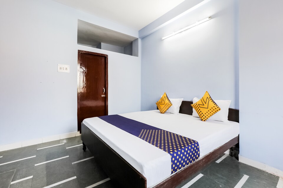 SPOT ON 46607 Shree Shivtam Stay, Ujjain Indore Road, Ujjain