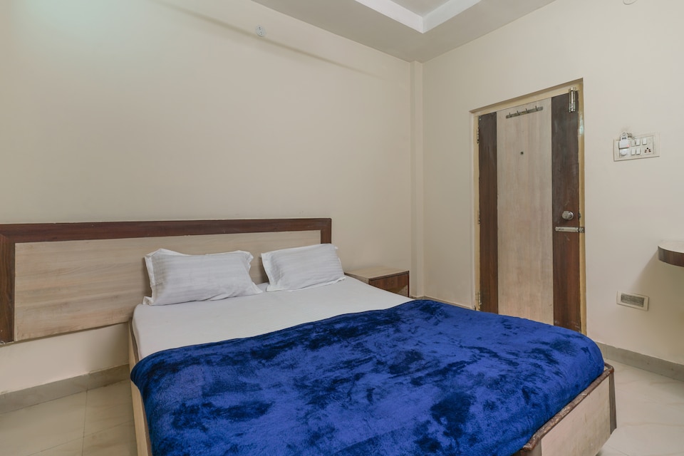 SPOT ON 46611 Sri Venkateshwara Lodge, Abids-Nampally, Hyderabad