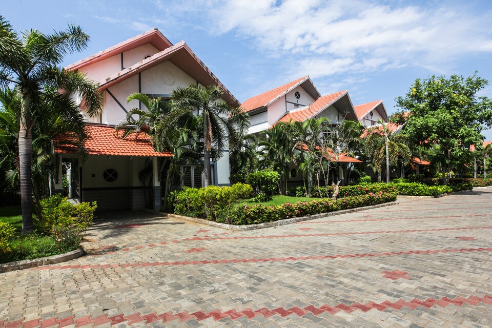 OYO 46628 Pheonix Inn, Kottivakkam, Chennai