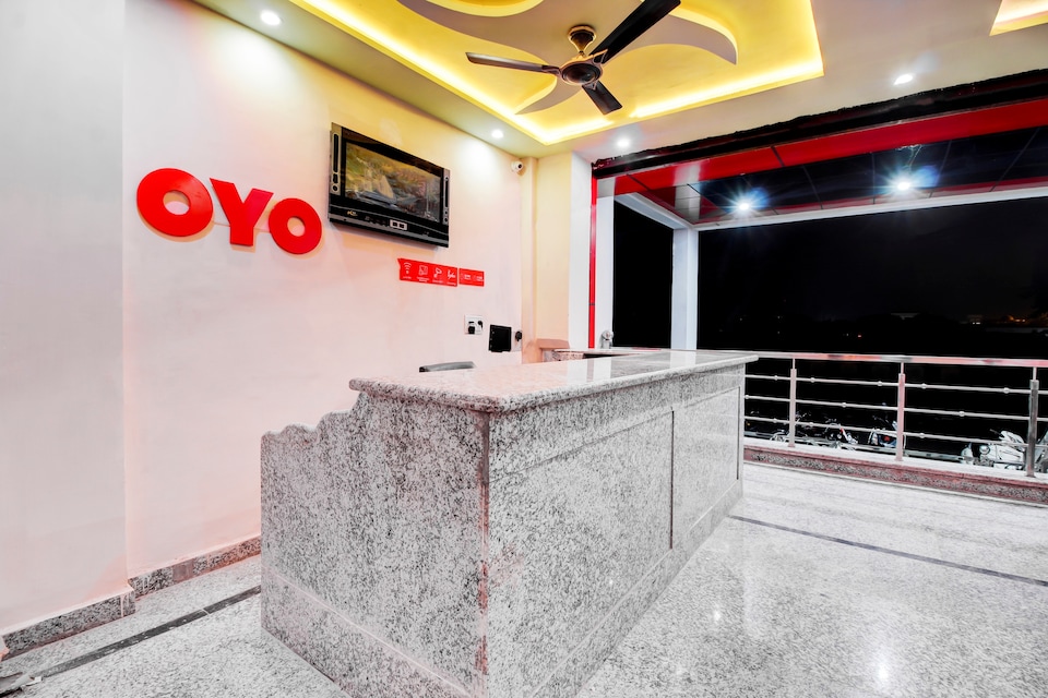 OYO 46629 Hotel Anmol Palace , Corporate Complex, Agra