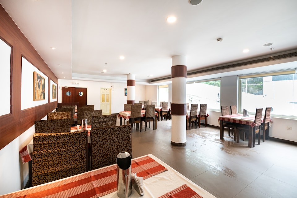 Capital O 46644 Hotel Armani, Mundakayam, Kottayam