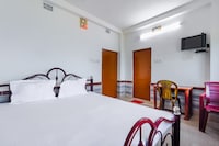 SPOT ON Sharav Chandra's Hotel