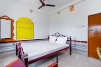 SPOT ON Sharav Chandra's Hotel