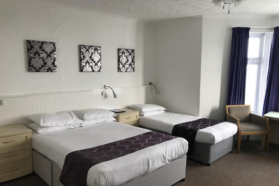 Marina Hotel, Portsmouth (South England), Isle of Wight