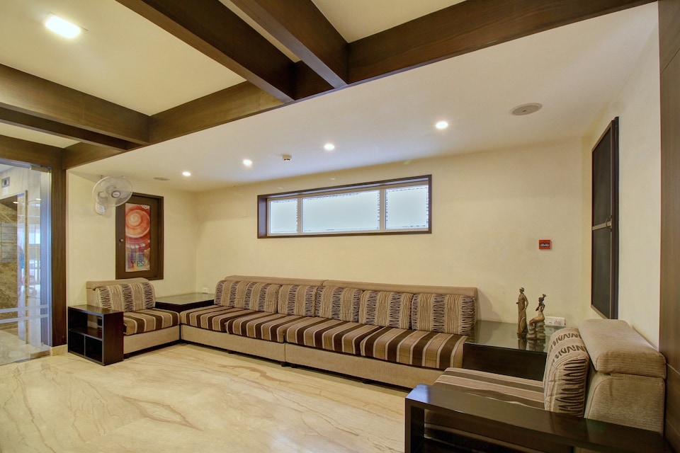 Collection O 4658 Akil Residency, Gandhipuram Coimbatore-II, Coimbatore