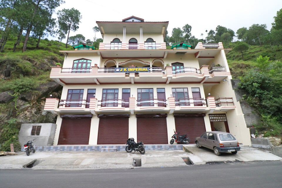 OYO 46676 J K Imperial, Banikhet, Dalhousie